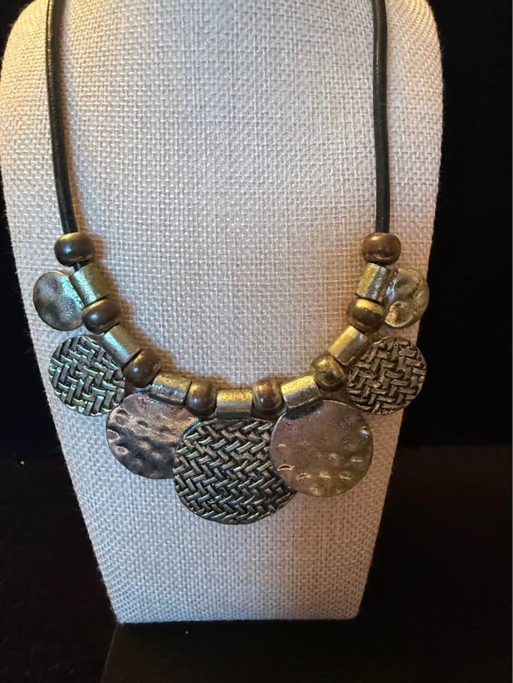 ✨ Paparazzi “Indigenously Urban” Statement Necklace ✨